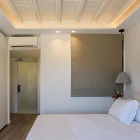 Omega * Elia (Mykonos)